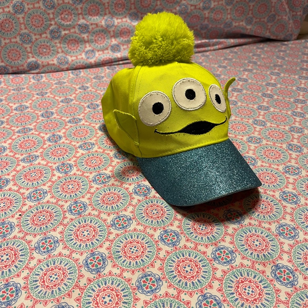 ✨$3 ✨Kids Toy Story 4 Alien Character Hat with Pom-Pom - Picture 5 of 10